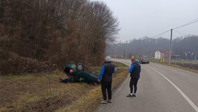 Automobil na krovu kod Banjaluke