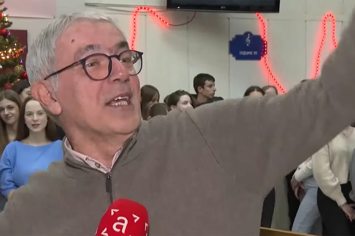 Učenici na nevjerovatan način ispratili profesora