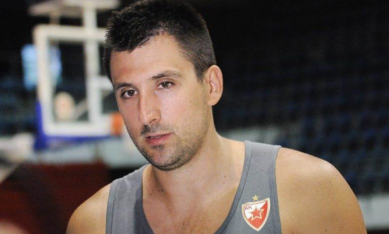 Automobil košarkaša Bjelice propao kroz garažni lift, povrijeđene četiri osobe