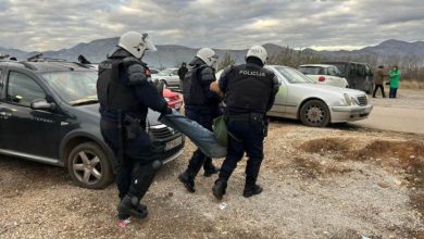 Protest u Botunu: Na slobodi svi privedeni