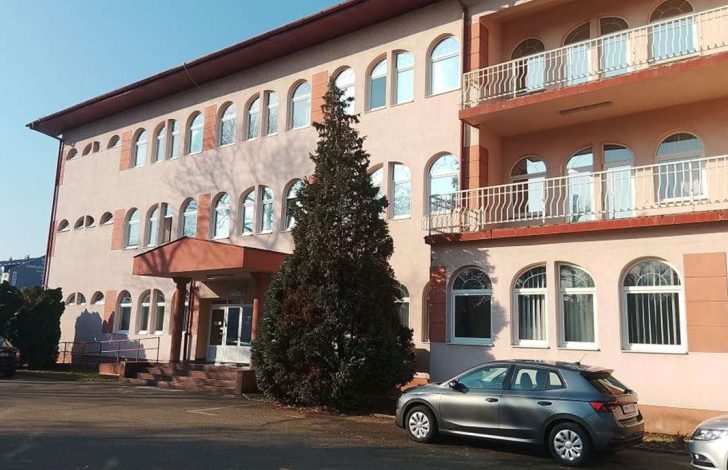 Brčak razbijenom flašom pokušao opljačkati benzinsku pumpu