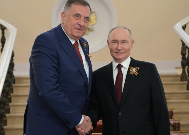 Putin i Medvedev čestitali Dodiku Novu godinu i Božić