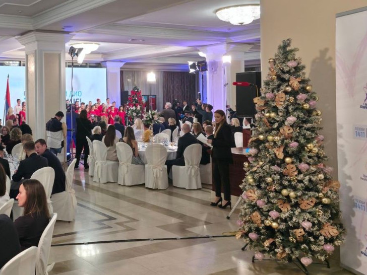 Počelo donatorsko veče "S ljubavlju hrabrim srcima"