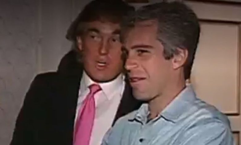 Nestale Epstinove fotografije sa Trampom i Melanijom