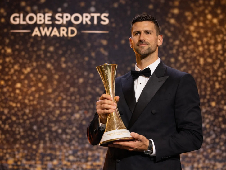 Ronaldo uručio Đokoviću nagradu za dostignuća u sportu