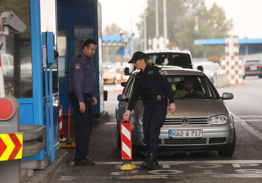 Velike gužve na ulazu u BiH