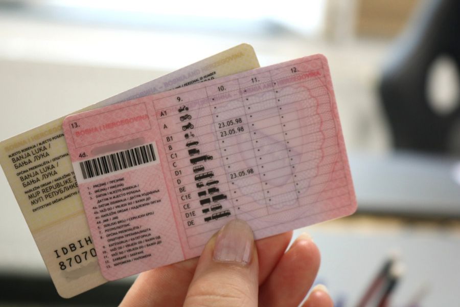 IDDEEA priznala diskriminaciju starijih i bolesnih vozača