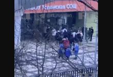 Maturant sa nožem i eksplozivom došao u školu i ubio dijete