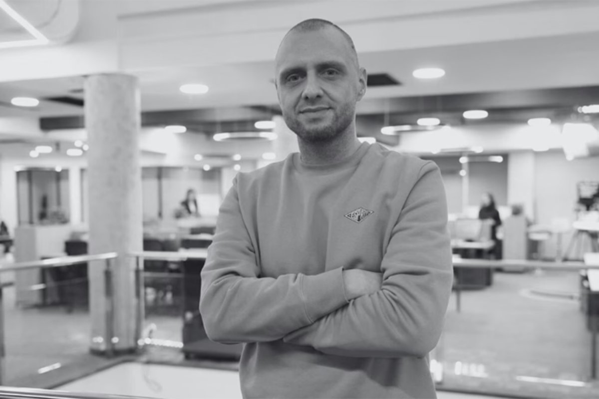 U 38. godini preminuo Jasmin Mušanović, novinar i urednik N1 BiH