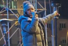 Anu Bekutu u Čačku gađali grudvama: "Sram vas bilo"