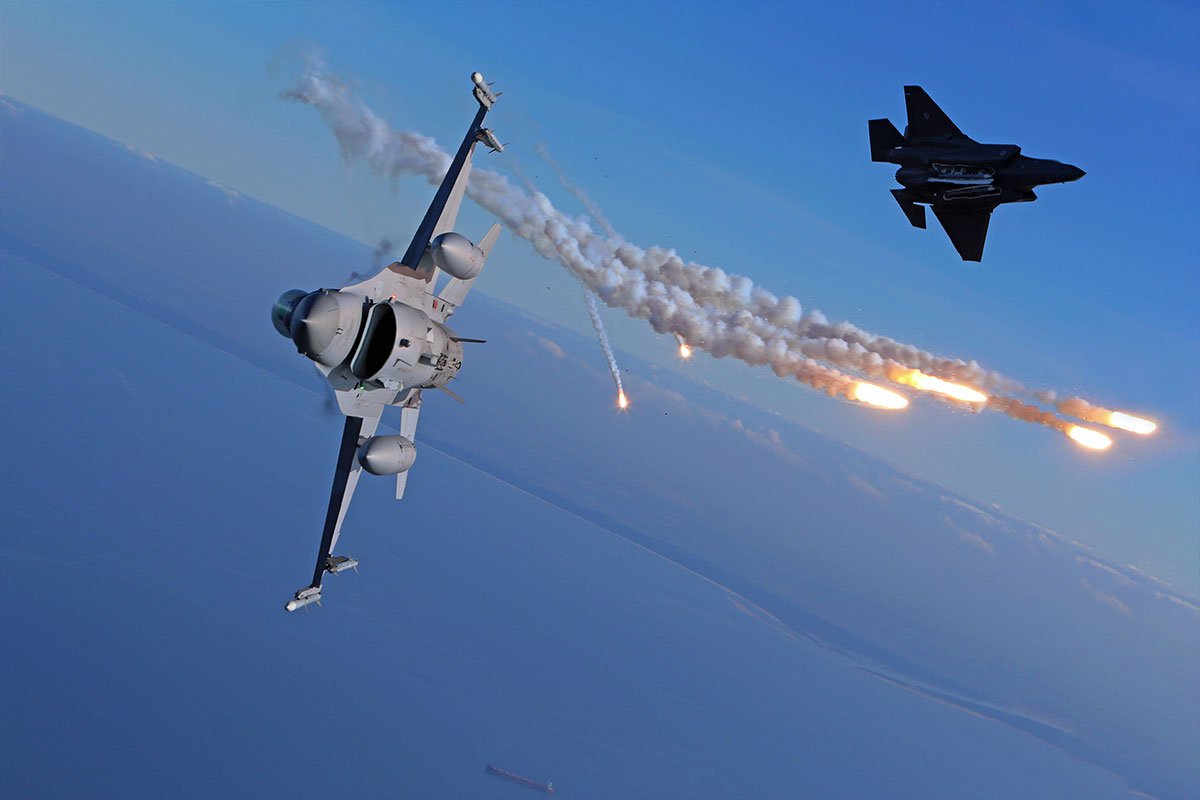 Ukrajinski pilot F-16: Taktike NATO neefikasne protiv ruskih lovaca