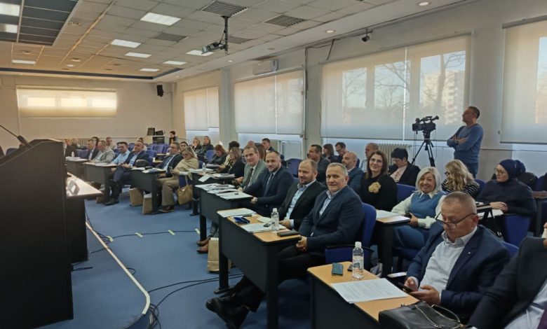 Dok privreda pada, rekordan budžet Tuzlanskog kantona ide na plate