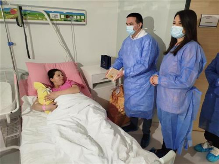 Darovana provorođena beba