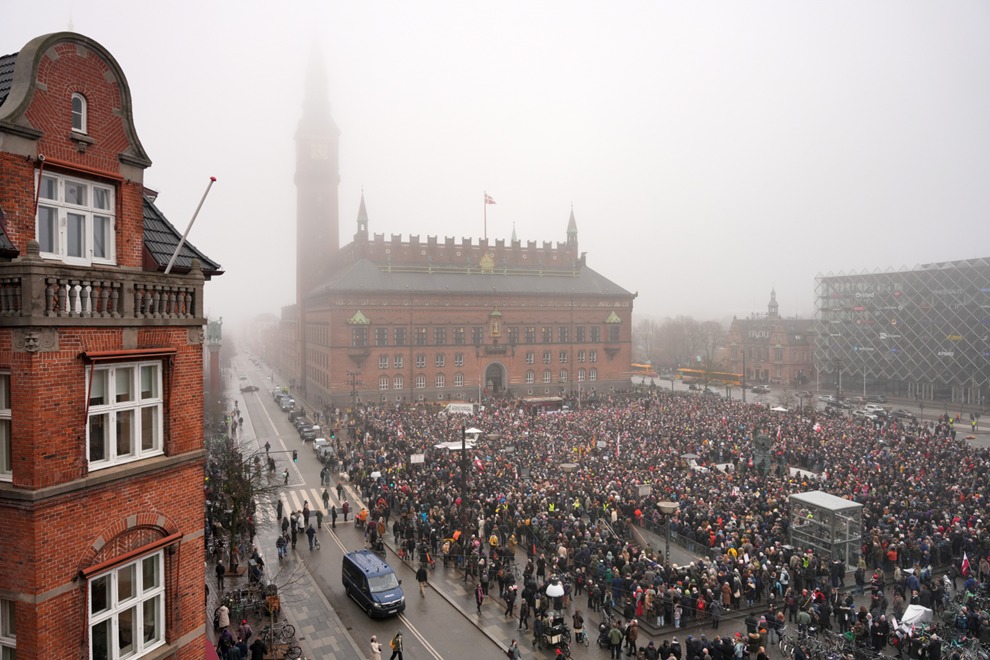 Demonstranti na Grenlandu i u Danskoj poručili Trampu: “Nema prodaje”