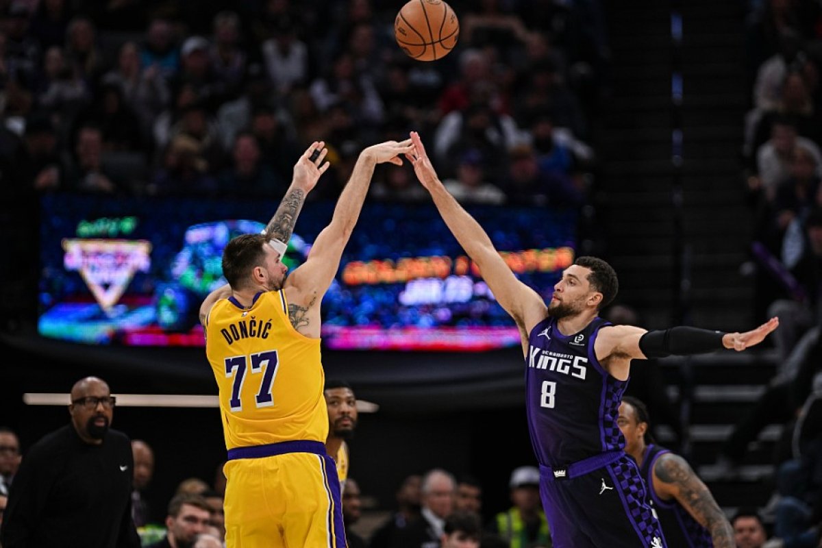 Dončić gorio tri četvrtine, pa stao: Sakramento nadigrao Lejkerse