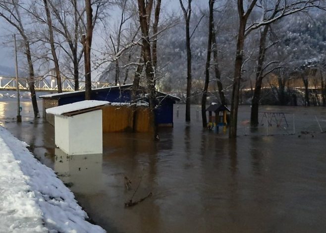 Trninić: Situacija na ugroženim područjima od poplava je stabilna