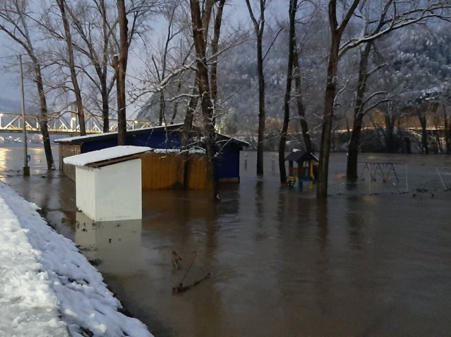 Trninić: Situacija na ugroženim područjima od poplava je stabilna