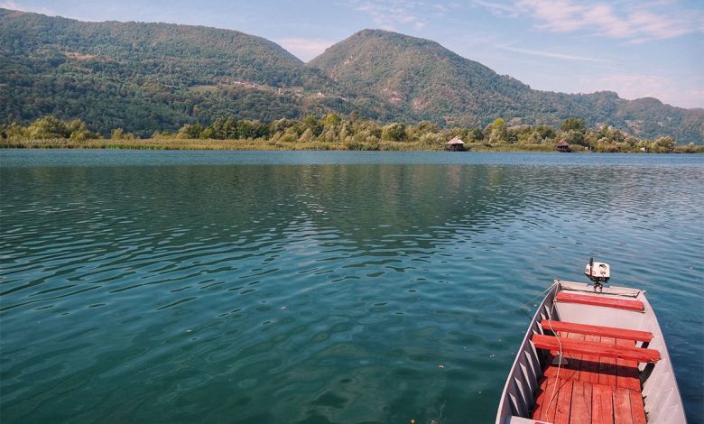 Drina poplavila vikend naselje: Evakuisano devet osoba u Ljuboviji