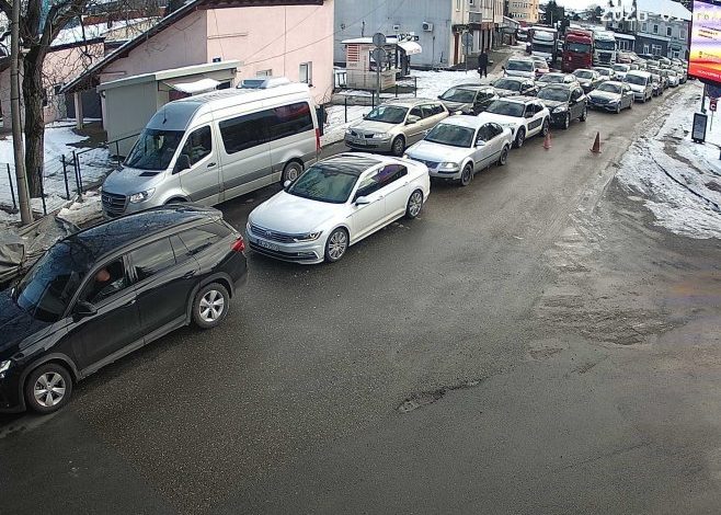 Gužva na svim prelazima prema Hrvatskoj