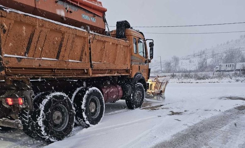 Sudar grtalice i dva automobila kod Gradiške