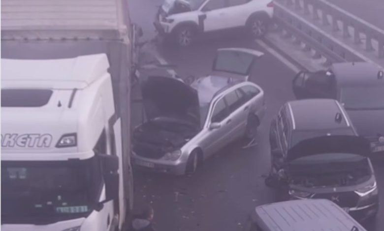 Detalji sudara u Srbiji: Poginuo muškarac, sudarilo se deset vozila