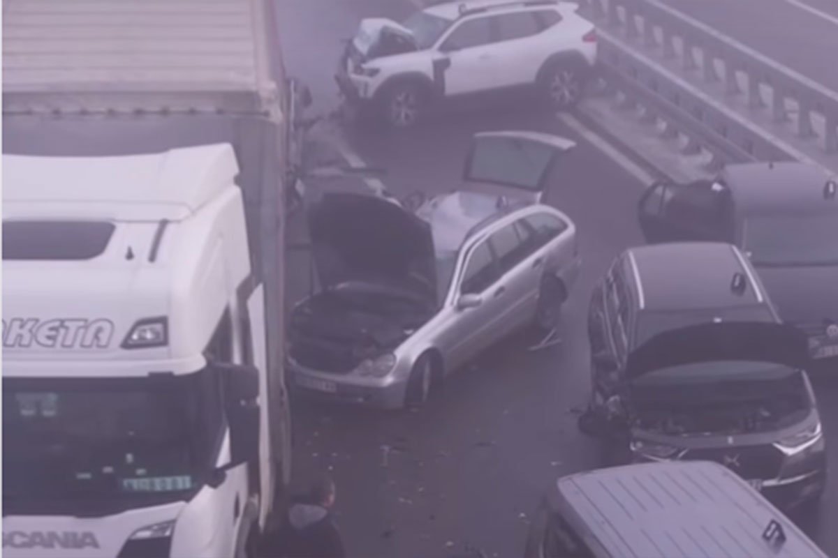 Detalji sudara u Srbiji: Poginuo muškarac, sudarilo se deset vozila