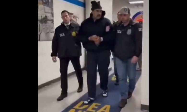 Maduro pokušao pobjeći u sigurnu sobu, ali nije mogao da zatvori vrata