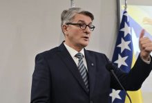 Šemsudin Mehmedović zabrinut za ćirilicu