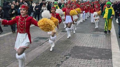 Karavan „Praznika mimoze“ oduševio građane Banjaluke