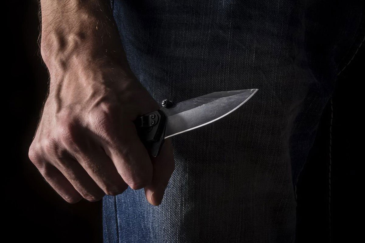 Horor u Beogradu: Pokušao da ubije bivšu djevojku, izbo njenog kolegu