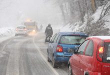 Otežan saobraćaj na svim dionicama, visina snijega do 50 centimetara
