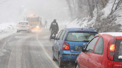 Otežan saobraćaj na svim dionicama, visina snijega do 50 centimetara