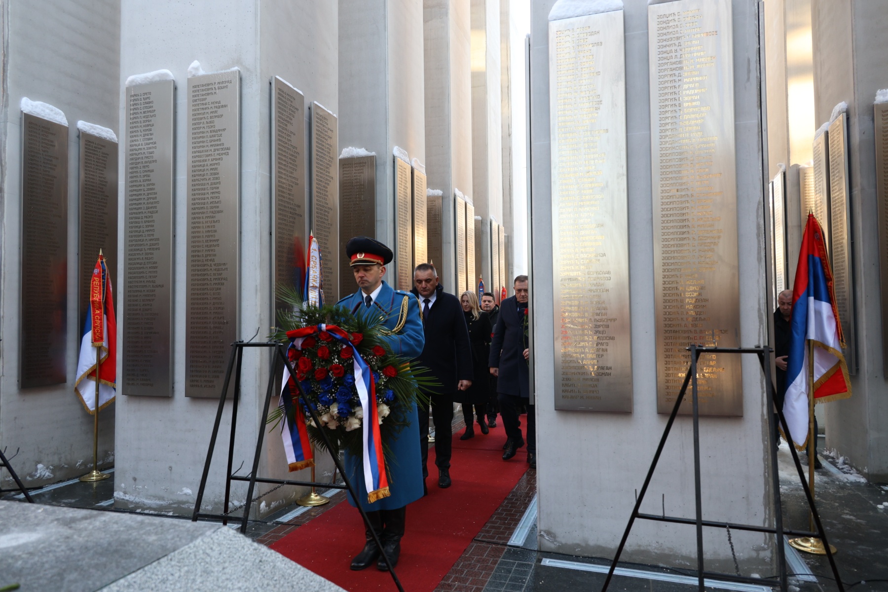 Otkriveno i osveštano Centralno spomen-obilježje