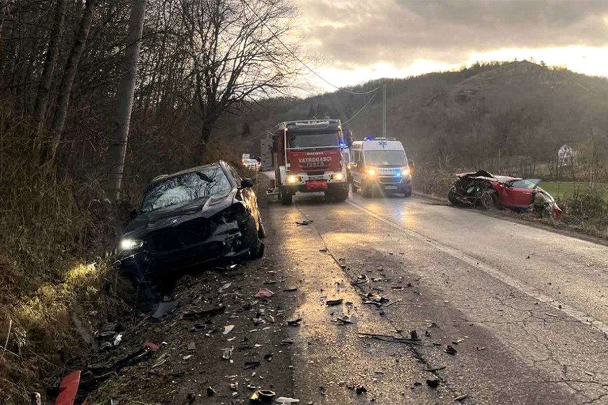 Direktan sudar dva auta kod Prijedora, ima povrijeđenih