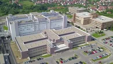 Povrijeđeni pješak priključen na aparat za mehaničku ventilaciju