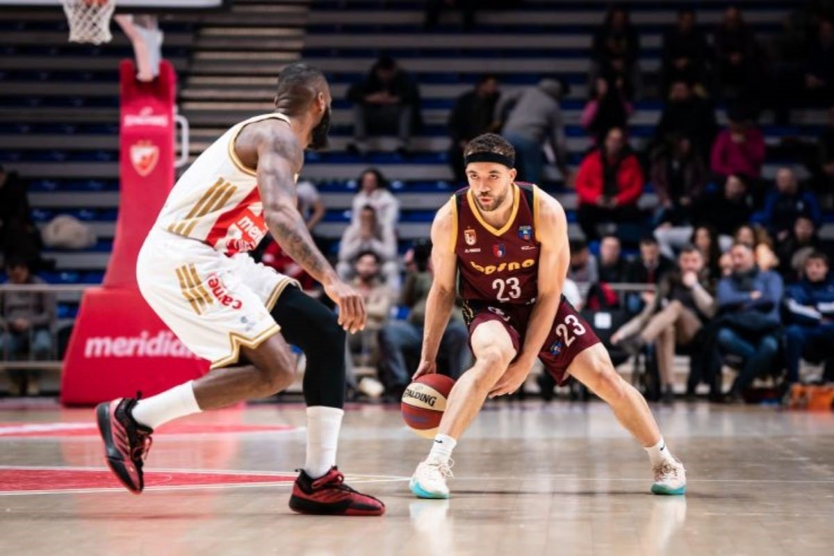 “Provokacija“: Ovaj transparent je dočekao Bosnu u Beogradu