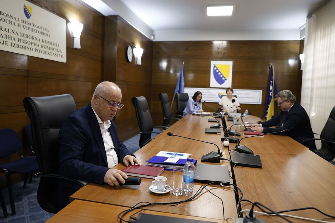 Četiri firme u trci za CIK-ov tender težak 100 miliona KM