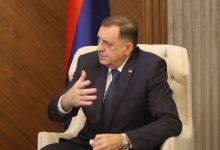 Dodik: Naglasak na investicijama i rastu plata