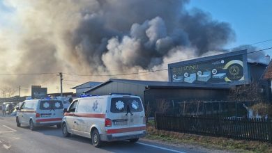 Detalji velikog požara u Brčkom: Varnica zapalila spužvu u fabrici?