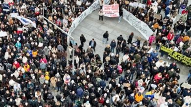 Objavljen snimak iz Sarajeva: Rijeka ljudi svih generacija na ulicama