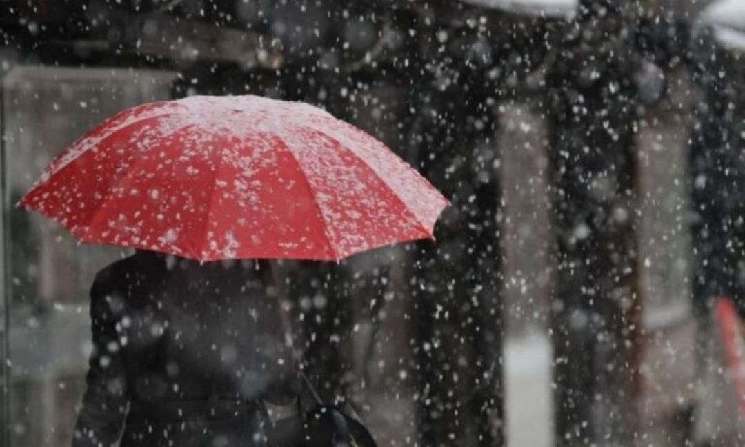 Sutra oblačno sa kišom, susnježicom i snijegom