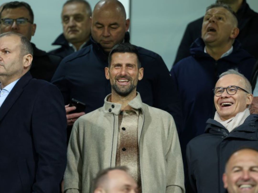 Đoković gleda meč BiH -Italija u društvu predsjednika UEFA