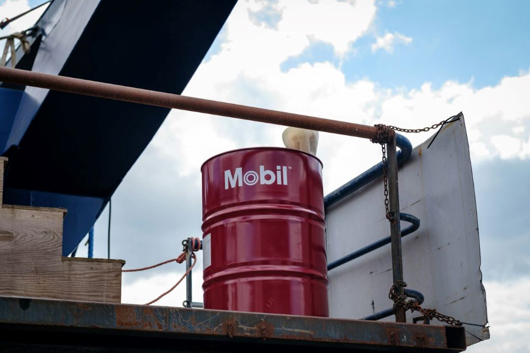 Cijena nafte ponovo premašila 100 dolara po barelu