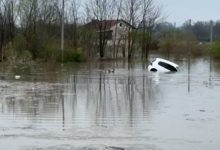 Drama u Prijedoru: Voda nosila automobil i vozača