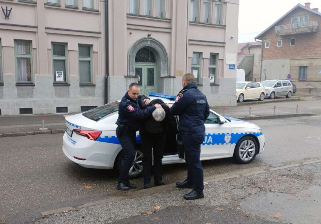 Profesor iz Banjaluke osuđen u Bijeljini na godinu dana zatvora i 3.000 KM zbog pedofilije