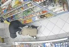 Hrabra prodavačica goloruka savladala pljačkaša s automatskom puškom