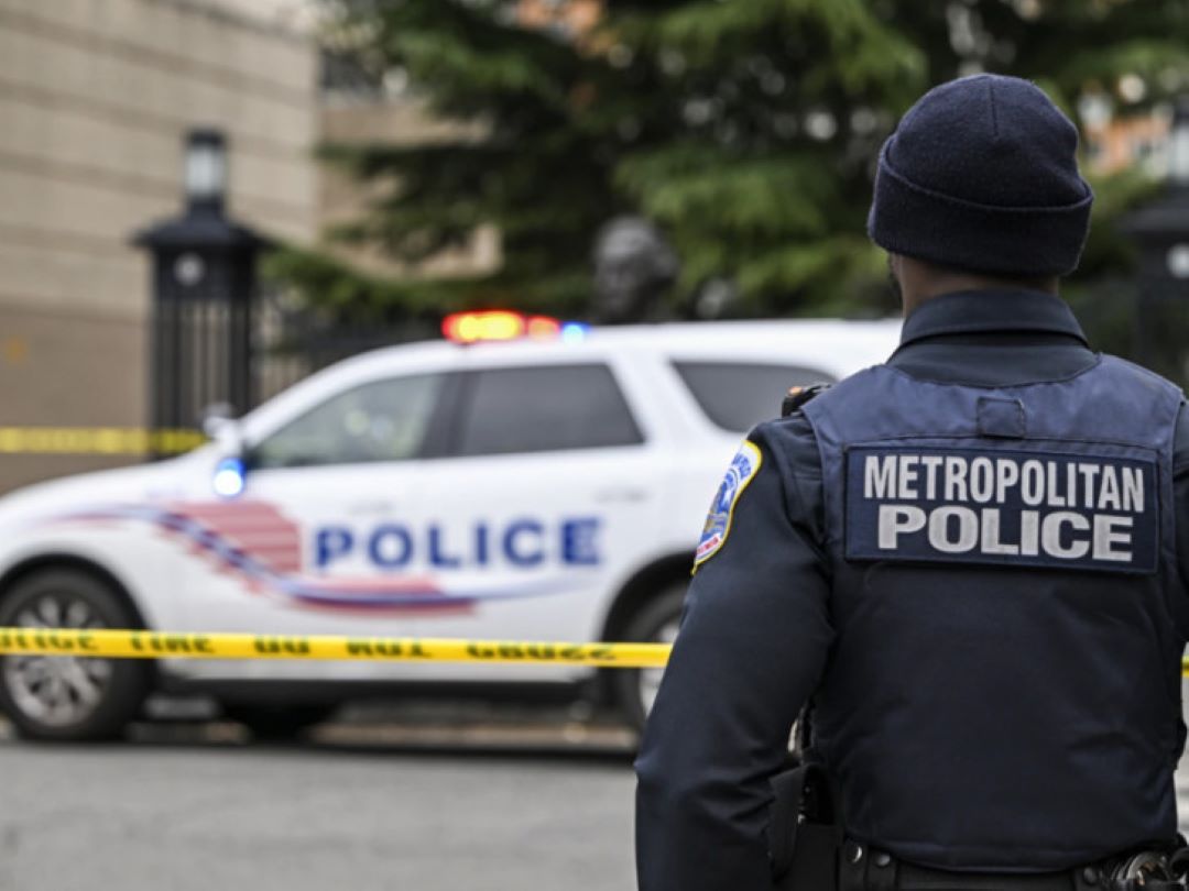 Ubijen nakon što se zaletio automobilom u sinagogu