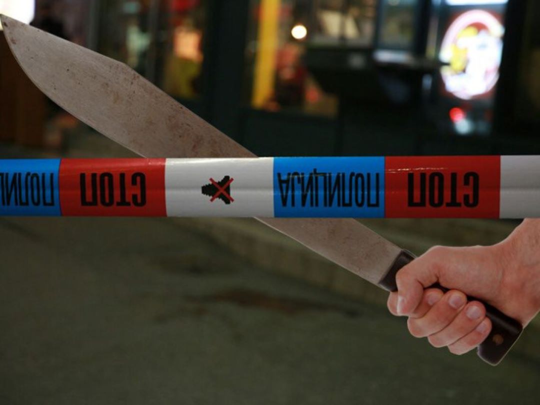 Panika u Beogradu: Muškarac s mačetom upao u kafić