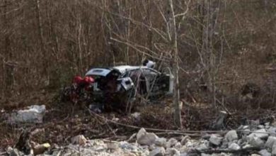 Vozilo iz BiH sletjelo u duboku provaliju: Povrijeđeni roditelji i beba