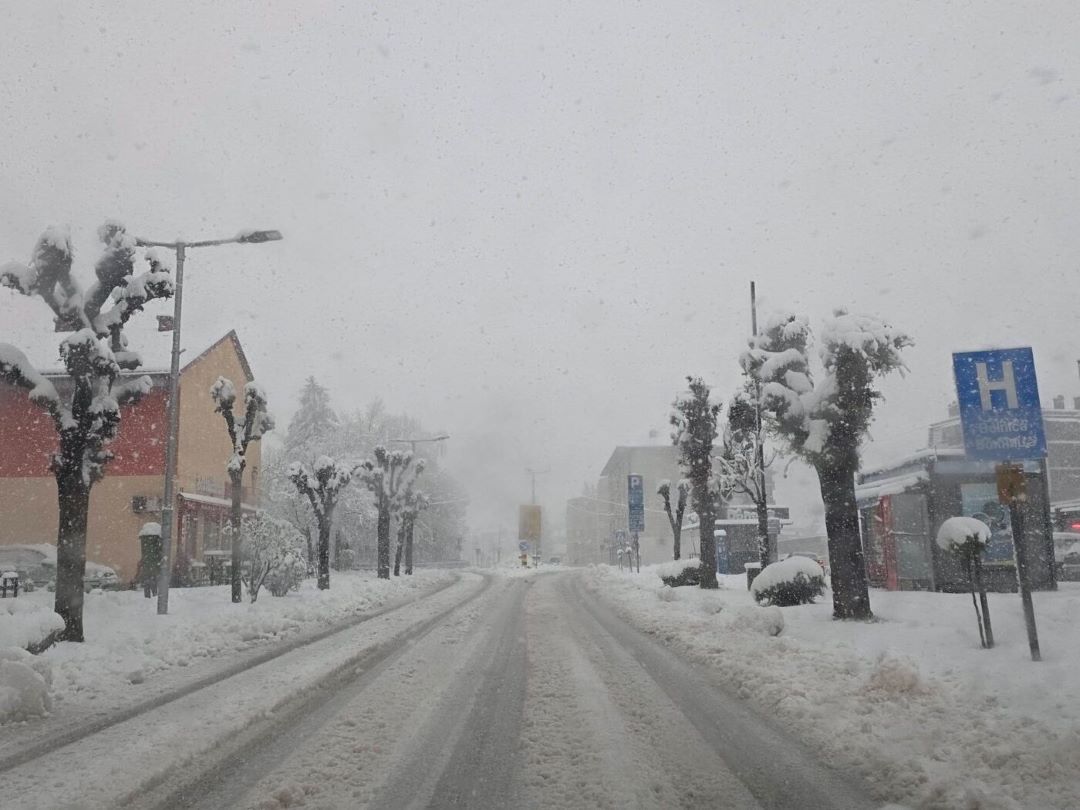 U USK obustavljena nastava u osnovnim školama zbog snijega i nestanka struje